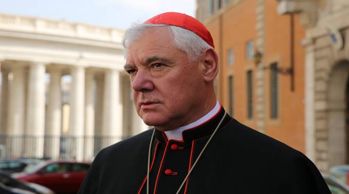 El cardenal Müller explicó en el 2001 por qué las mujeres no pueden ser ordenadas como diaconisas