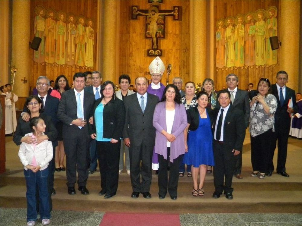 Once candidatos al diaconado permanente de la diócesis de Santa María de Los Ángeles (Chile) reciben el titulo de Diplomado de Teología de la UCSC.