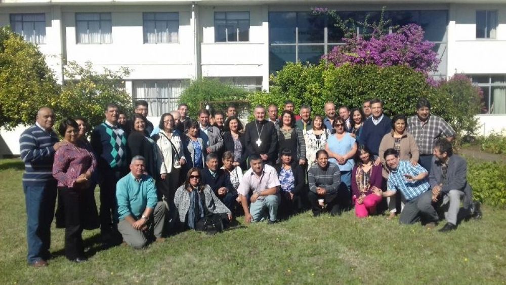 Diócesis San José de Temuco (Chile): Monseñor Vargas se reunió con participantes de Escuela del Diaconado Permanente