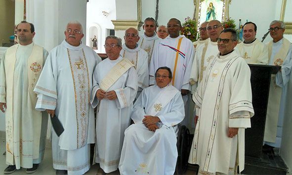 Diáconos de Nazaré (Brasil) comemoram aniversário de ordenação com missa em ação de Graças