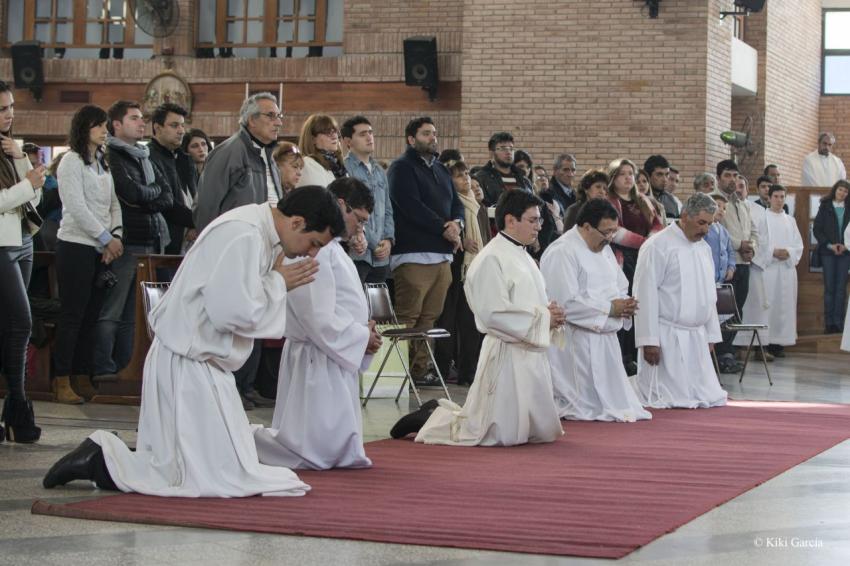 Archidiócesis de Mendoza, Argentina, Mons. Franzini detalló a nuevos diáconos las notas características de ese ministerio