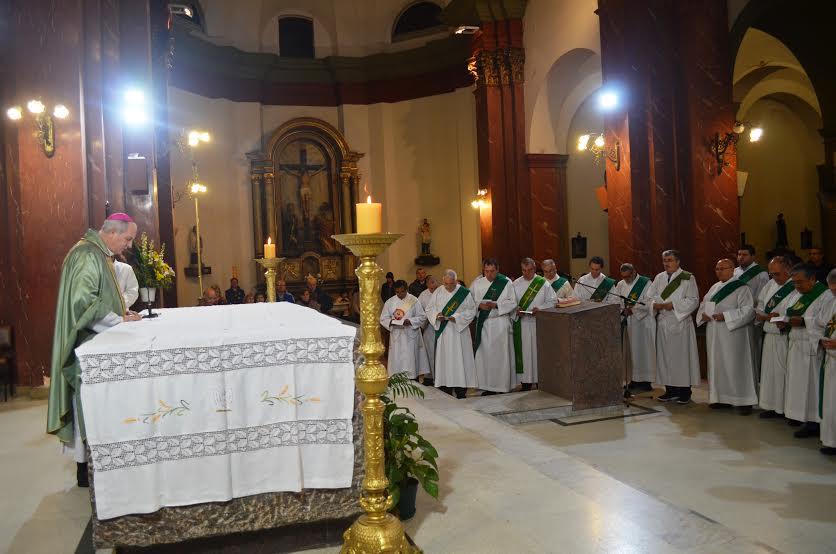 Mons. Lugones (Lomas de Zamora, Agentina) pidió a los diáconos “cercanía misericordiosa”