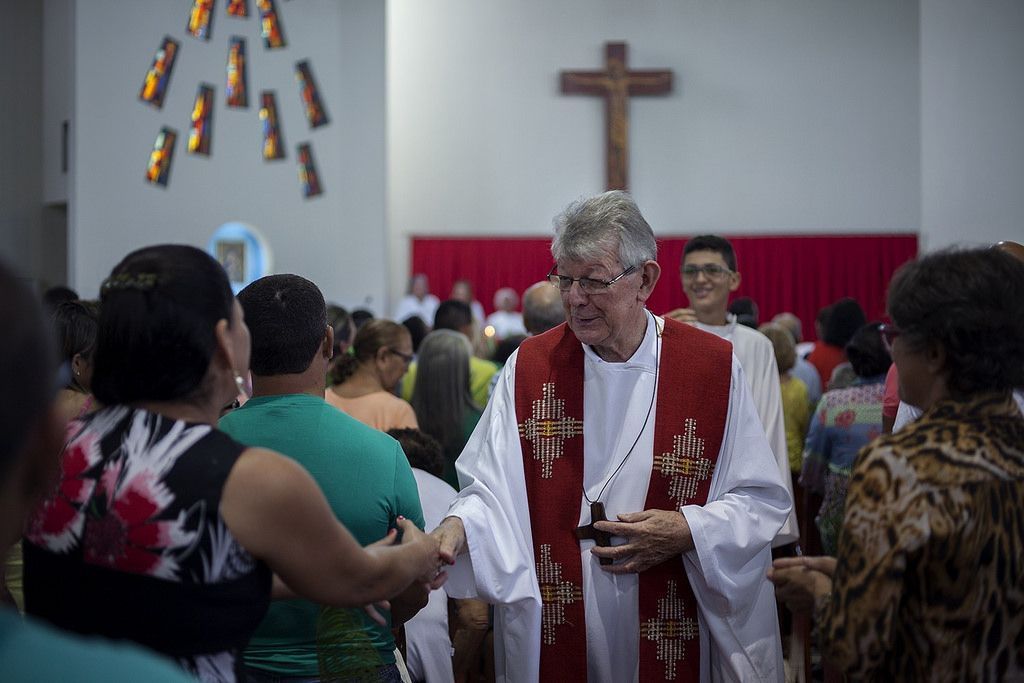 El obispo emérito de Xingú (Brasil), monseñor Erwin Kräutler, a favor de la ordenación de casados y de diaconisas como la única solución a la "horrenda" escasez de curas en la Amazonia