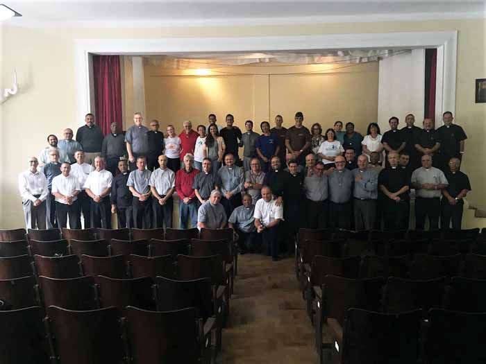 Diáconos Permanentes participam do Encontro de Formação Permanente e assumem pastorais sociais na diocese de Petrópolis, RJ, Brasil