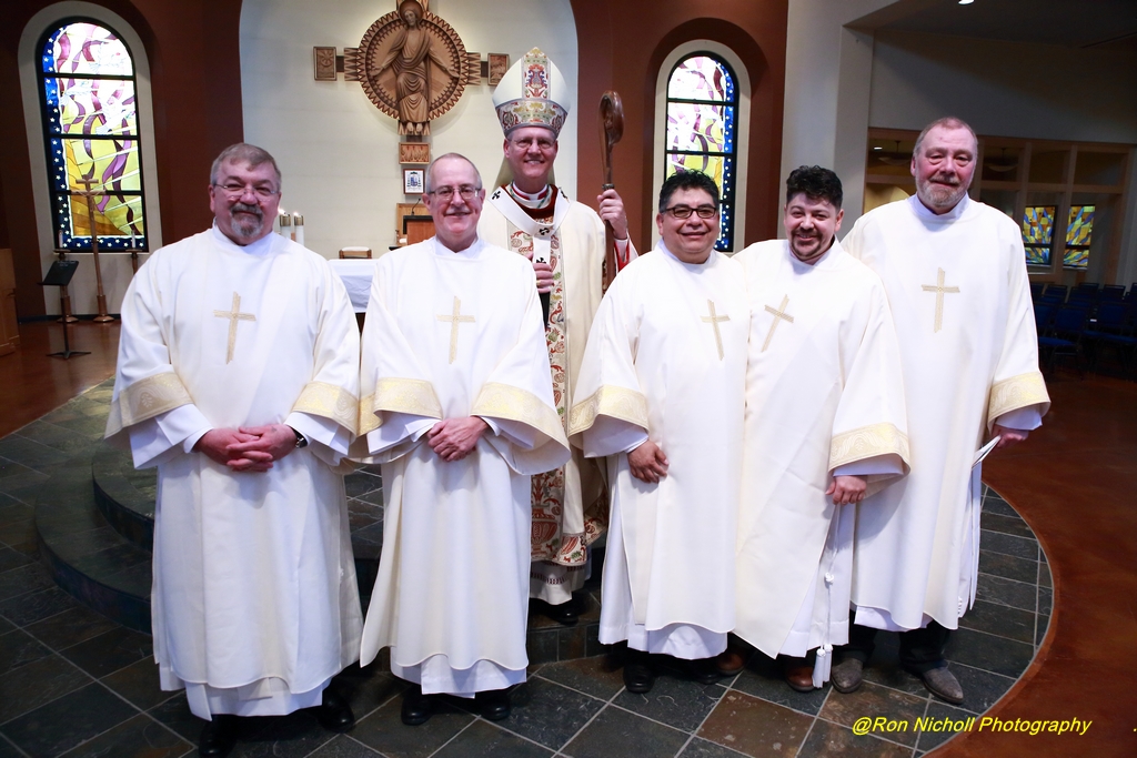 Homilía en la ordenación de diáconos permanentes, varios hispanos, en la diócesis de Anchorage, EEUU