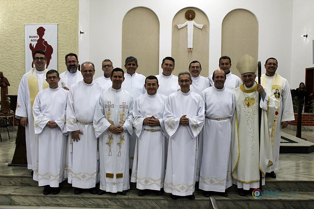Diocese de Amparo, Brasil: Aspirantes ao diaconato permanente recebm a admissào às ordens sacras