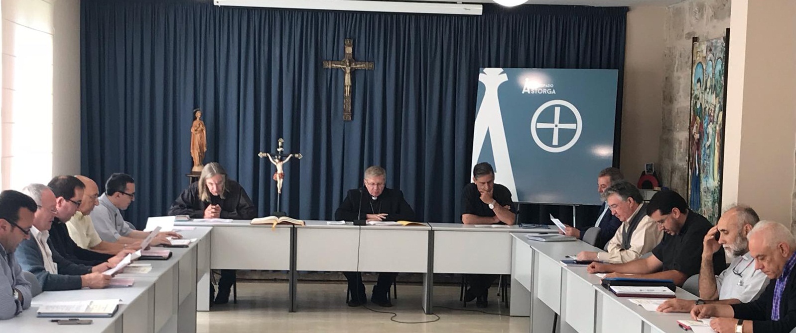 Diócesis de Astorga (España): Reunión del Colegio de Arciprestes y Vicarios estudia el diaconado permanente
