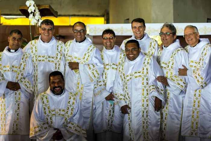 Ordenação de diáconos permanentes no Santuário Basílica da Padroeira de Minas, Brasil