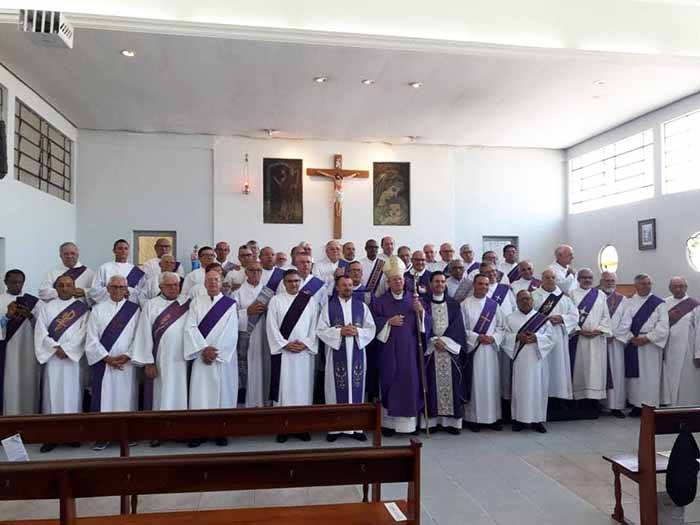 Diáconos da Arquidiocese de Porto Alegre, Brasil, realizam encontro de formação