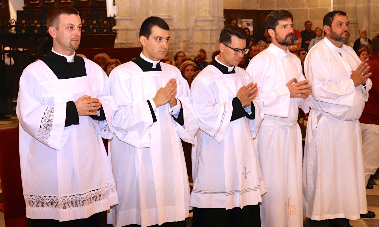 Diócesis de Almeria, España: Homilía del obispo en la institución de dos lectores camino al diaconado