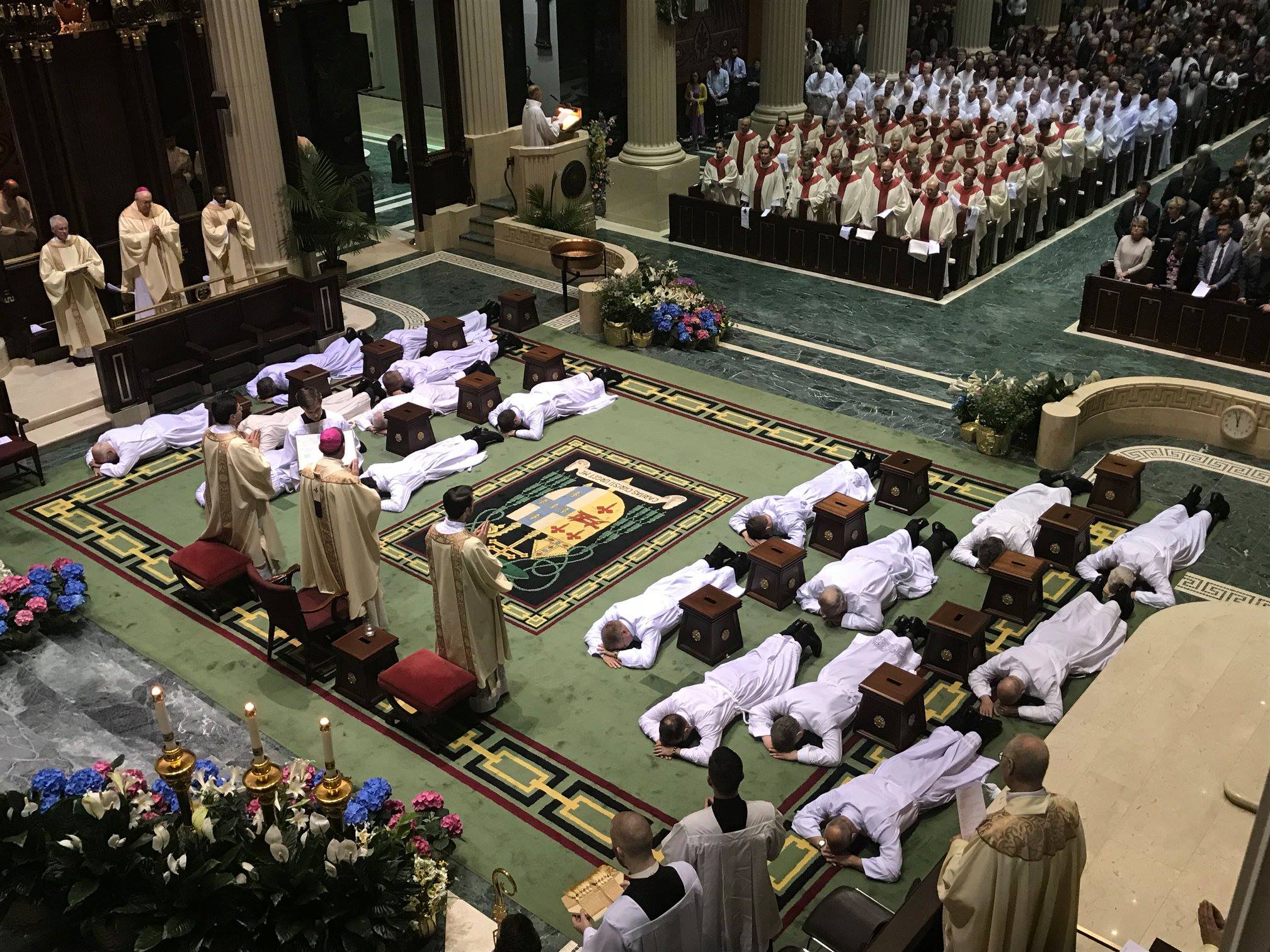 18 nuevos diáconos -3 camino al presbiterado- en la archidiócesis de Cincinati -EEUU-, varios de ellos latinoamericanos
