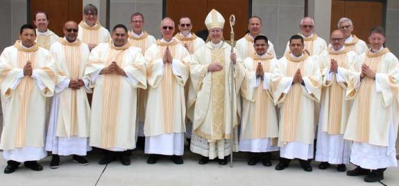Trece nuevos diáconos en la diócesis de Jefferson City, EEUU, varios de ellos latinoamericanos