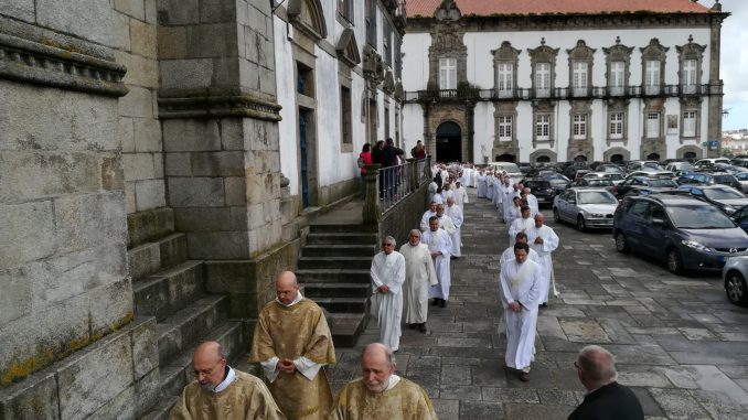 Porto, Portugal: Conselho Presbiteral:   formação de diáconos permanentes