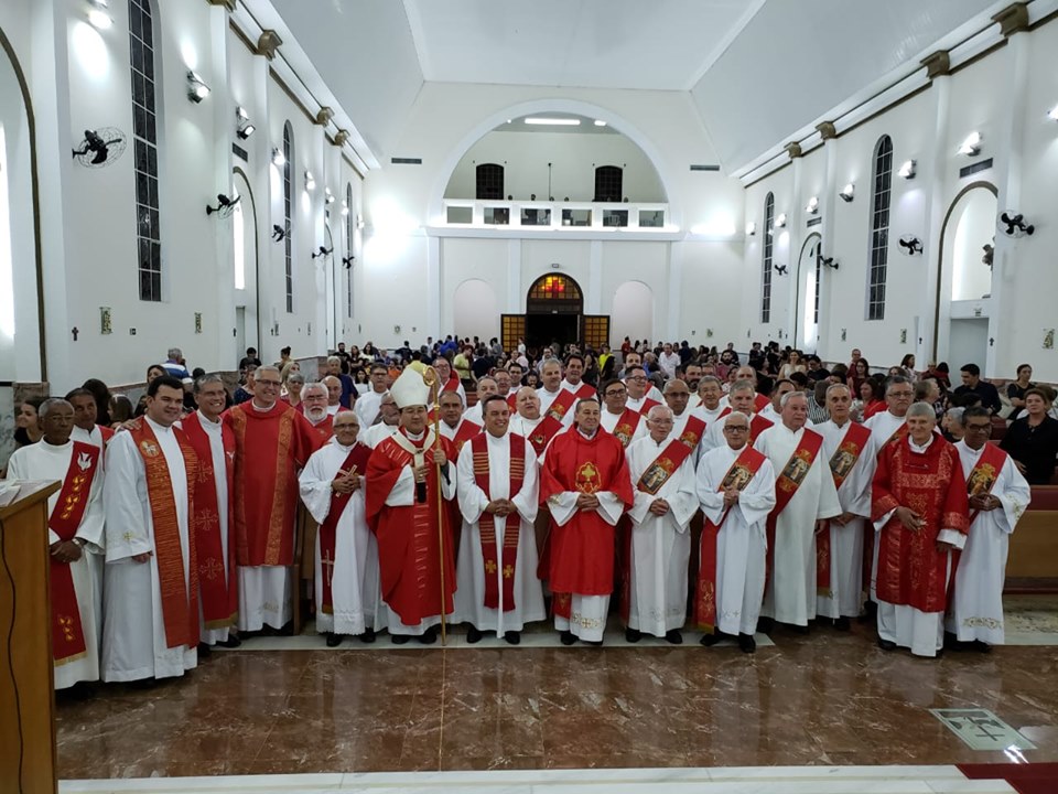Arquidiocese de Sorocaba, Brasil:  festeja São Lourenço, o padroeiro dos diáconos.