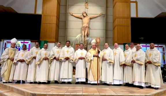 12 nuevos diáconos en la diócesis de San Bernardino, EEUU, diez de ellos hispanoamericanos