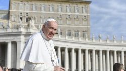 Catequesis del Papa: “Diáconos, custodios del servicio de la Palabra y caridad”