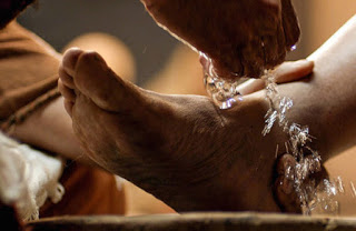 Lavar los pies del mundo