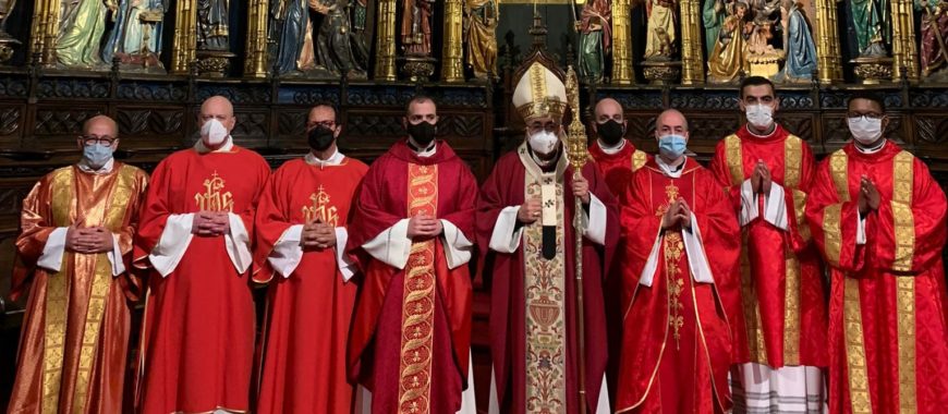 Tres nuevos diáconos en la archidiócesis de Oviedo, España