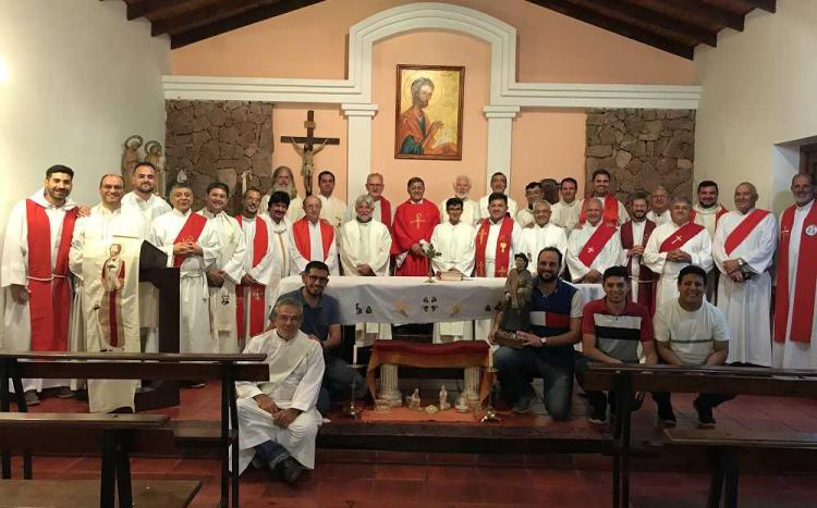Convivencia de fin de año del clero de Cruz del Eje, Argentina,  en el seminario menor